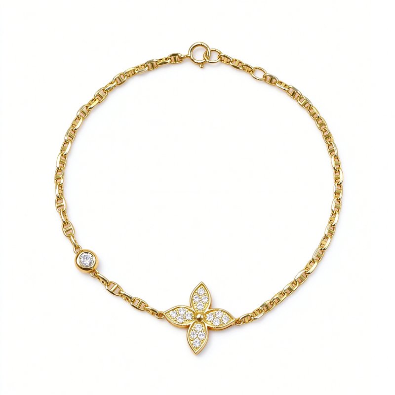 18K yellow gold four-leaf clover bubble pig nose bracelet, 0.30ct natural diamond inlay, vintage luxury fine jewelry